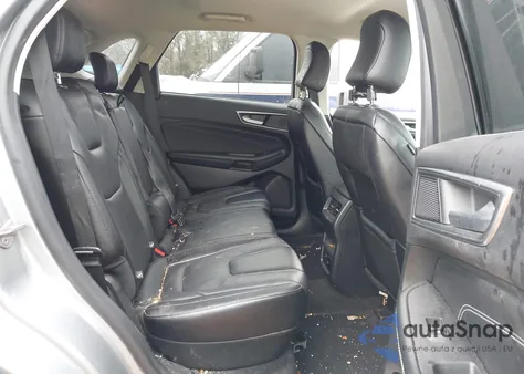 2022 Ford Edge Titanium z USA, uszkodzony, nr VIN 2FMPK4K96NBB05154